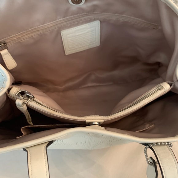 Coach Purse - Picture 4 of 5